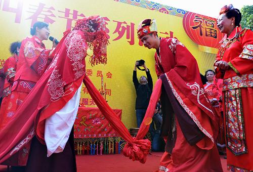 威廉希尔williamhill七旬白叟“闪婚”又“闪离”央求返还20万元彩礼法院：返还17万元彩礼